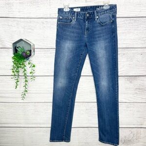 GAP 1969 Real Straight Medium Wash Low Rise Jeans Size 27 Regular